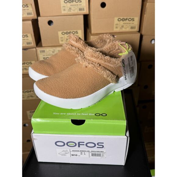 OOFOS OOcoozie Women’s Low Slip-On Shoes White/Chestnut W10 Comfort Recovery - Picture 1 of 8